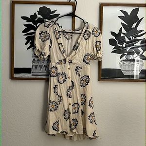 Urban Outfitters White Floral Dress 🌼
